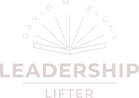 leadership lifter logo